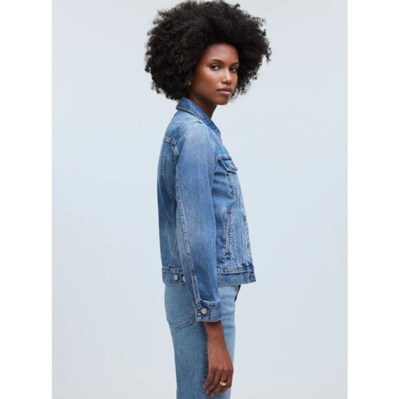 Madewell The Jean Jacket in Medford Wash Denim Size Large NWOT - Picture 4 of 8